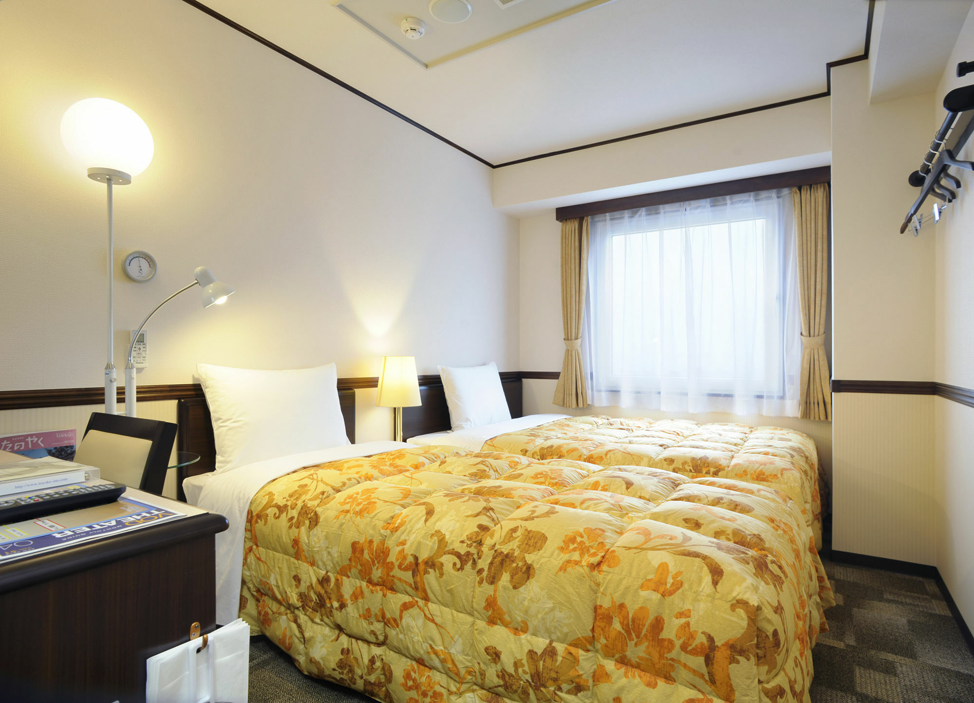 Toyoko Inn Tokyo Monzen-Nakacho Eitaibashi Exterior photo